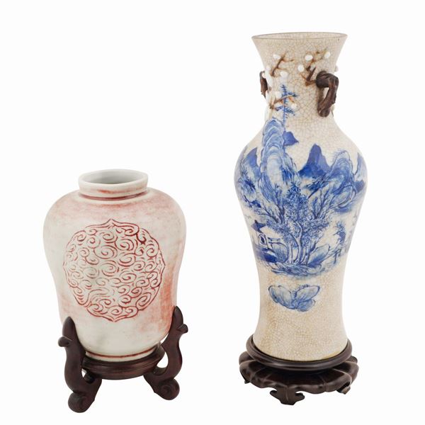 A lot of two ceramic vases  (Oriental manufacture, 20th century)  - Auction Online Christmas Auction - Colasanti Casa d'Aste