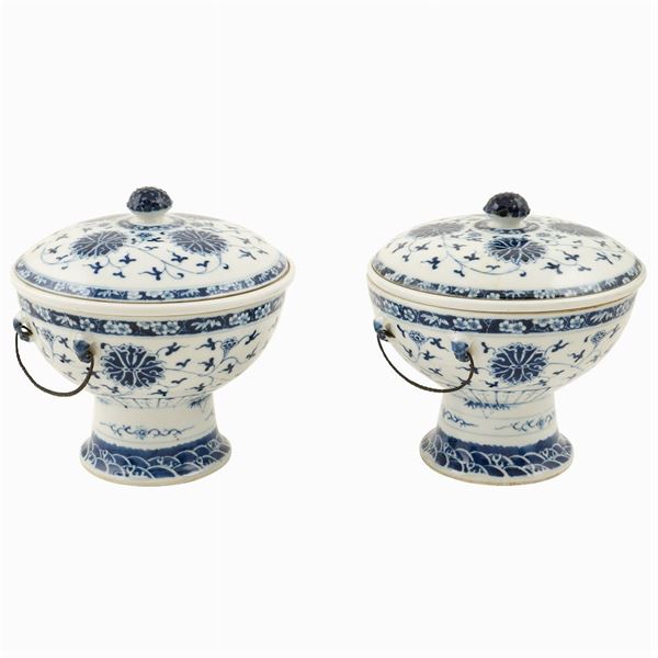 Coppia di porta vivande in porcellana  (Cina, XIX Sec.)  - Asta FINE ART DA VILLA ASTOR  - Colasanti Casa d'Aste