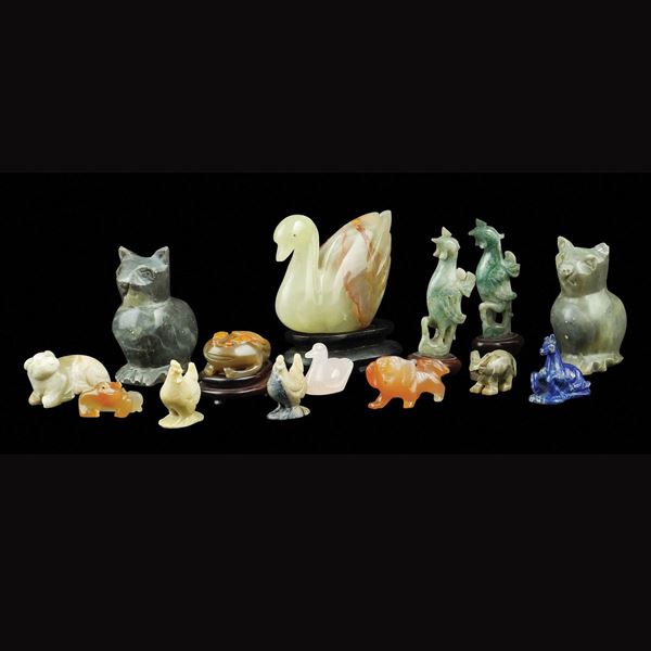 A lot of 14 Chinese hardstone animals