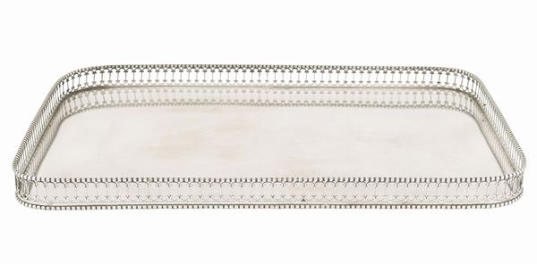 An 800 silver rectangular tray  (Alessandria, 20th century)  - Auction Auction 34 - Colasanti Casa d'Aste