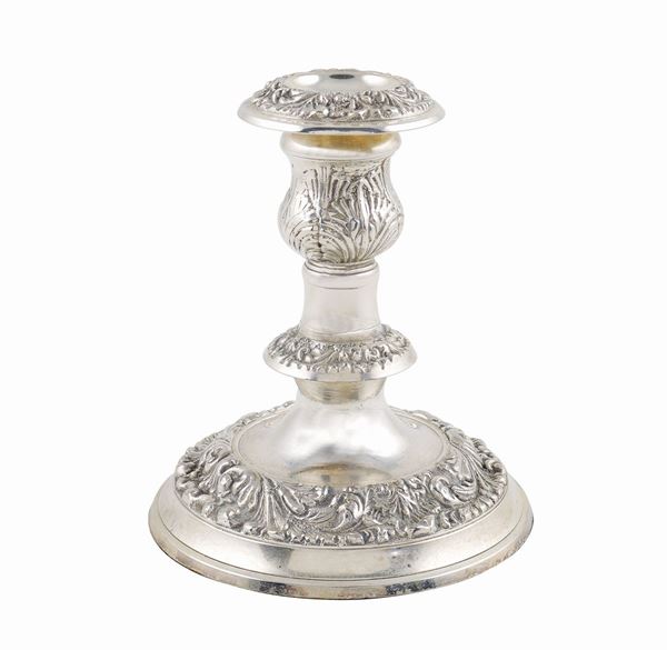 Candeliere in metallo argento