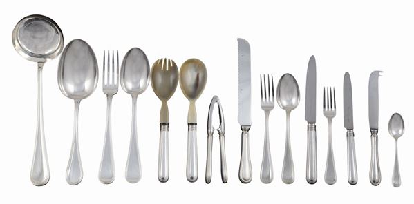 Servizio di 81 posate in argento 800 stile inglese