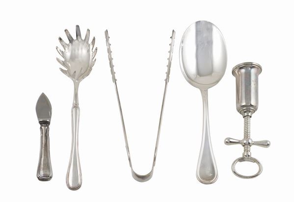 A lot of metal serving cutlery (5)  (20th century)  - Auction Auction 34 - Colasanti Casa d'Aste