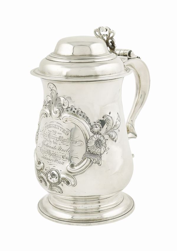 Tankard in argento a corpo liscio