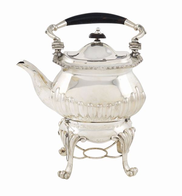 Tea kettle in argento 800