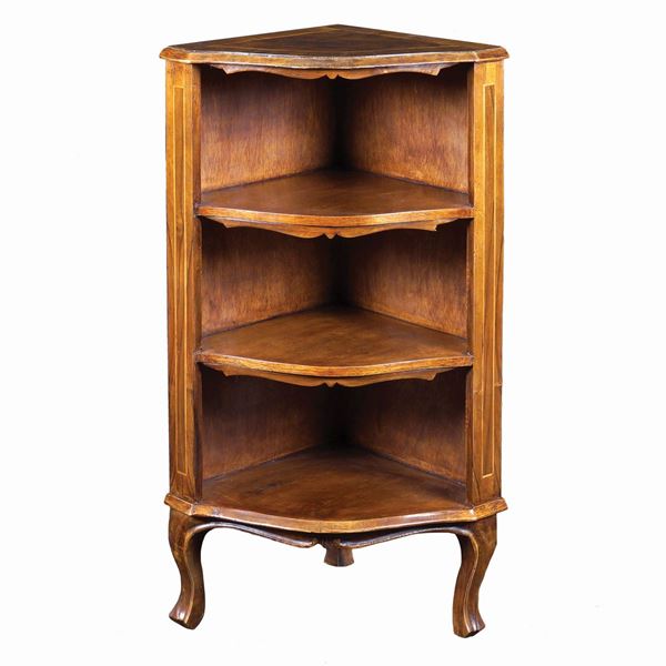 A walnut corner cabinet  (Italy, antique manufacture)  - Auction Auction 34 - Colasanti Casa d'Aste