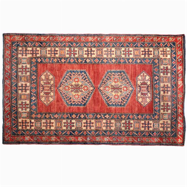A Kazak carpet  (Afghanistan, 20th century)  - Auction Online auction with selected works of art from Unicef donations (lots 1 -193) - Colasanti Casa d'Aste