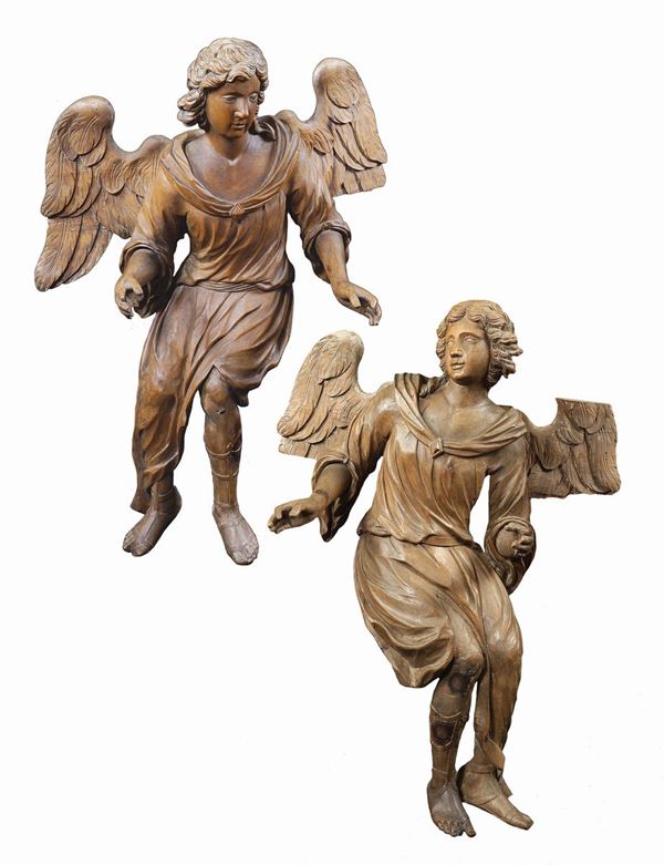 Coppia di sculture lignee