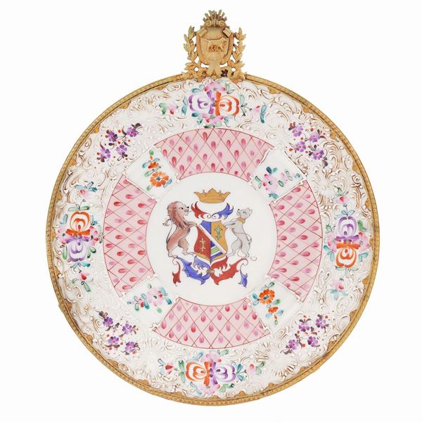 A French polychromatic porcelain plate  (France, 20th century)  - Auction Online Christmas Auction - Colasanti Casa d'Aste
