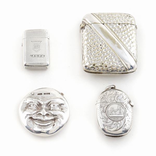 A lot of silver matchboxes (4)