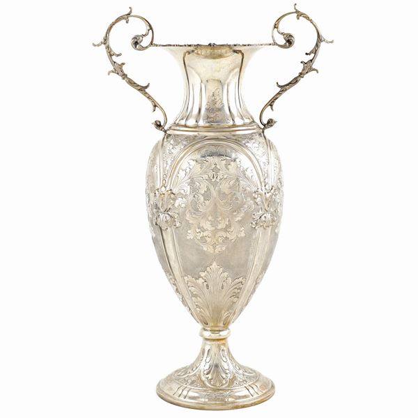 Vaso a balaustro in argento 800 a due manici