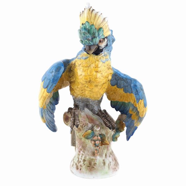 Grande pappagallo in porcellana dipinto in policromia  (Francia, XX Sec.)  - Asta ASTA A TEMPO  - Colasanti Casa d'Aste