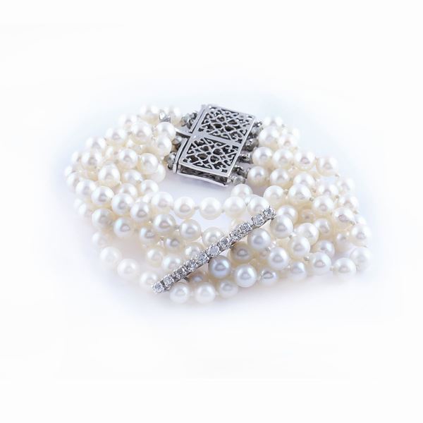 Bracciale a sei fili di perle coltivate