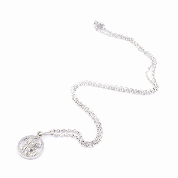Pendente "16" in platino e diamanti