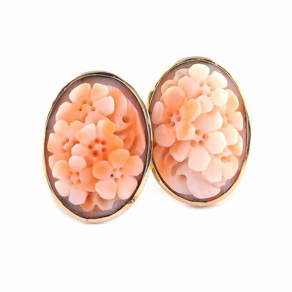 An 18kt gold and mediterranean coral earrings  - Auction Online Christmas Auction - Colasanti Casa d'Aste
