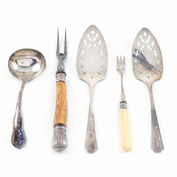A silver plate cutlery service lot (5)