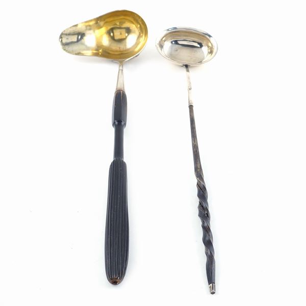 Two silver plate punch ladles  (Great Britain, late 19th-early 20th century)  - Auction Online Christmas Auction - Colasanti Casa d'Aste