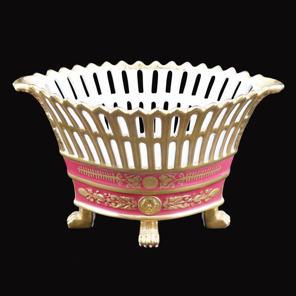 A porcelain centrepiece  (20th century)  - Auction Online Christmas Auction - Colasanti Casa d'Aste