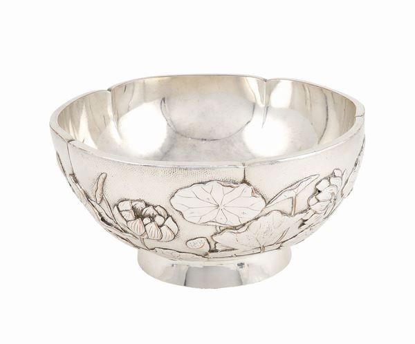 Centrotavola bowl in metallo argentato  (Cina, XX Sec.)  - Asta ARGENTI DA COLLEZIONE  - Colasanti Casa d'Aste