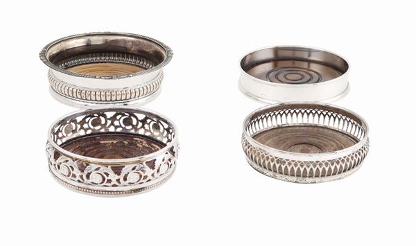Four silverplate and wood coasters  (Great Britain, 20th century)  - Auction Auction 34 - Colasanti Casa d'Aste