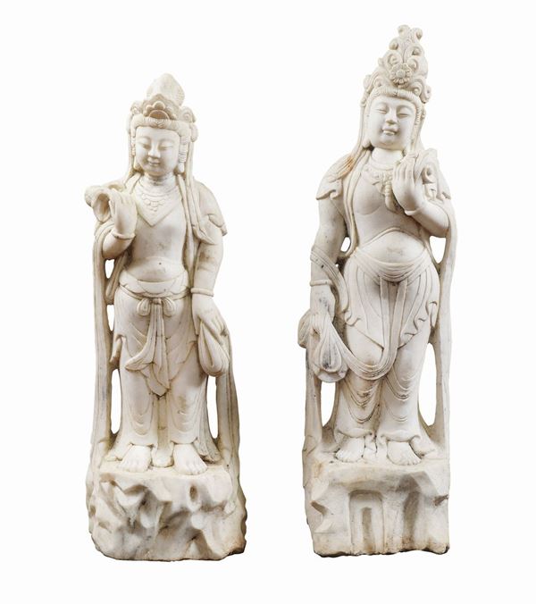 Due sculture in marmo bianco