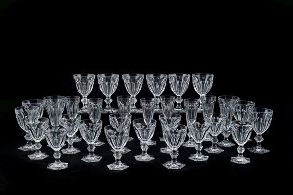 Baccarat, servizio di 36 bicchieri in cristallo