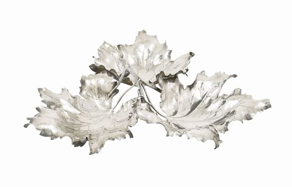 A 925 silver centerpiece