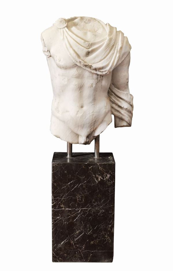 A white marble bust