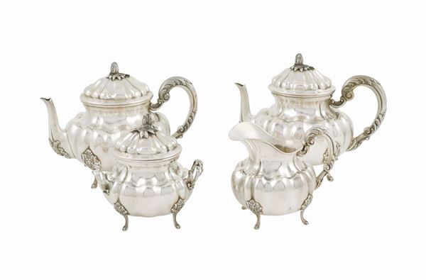An 800 silver coffee and tea set  (Italy, 20th century)  - Auction Auction 34 - Colasanti Casa d'Aste