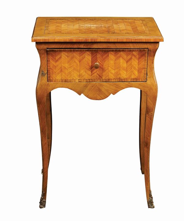 Comodino in noce e bois de rose  (Italia, vecchia manifattura)  - Asta ARGENTI DA COLLEZIONE  - Colasanti Casa d'Aste