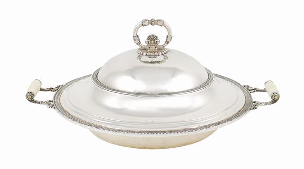 An 800 silver bean pot with bone handles