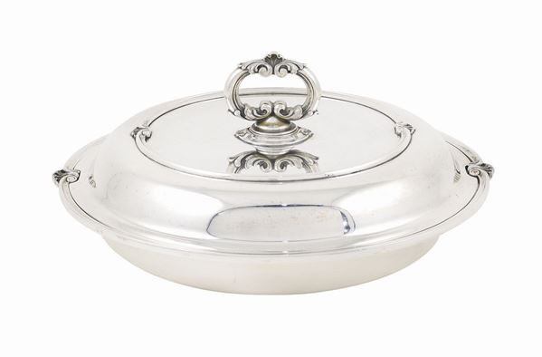 An 800 silver bean pot  (Milan, 20th century)  - Auction Auction 34 - Colasanti Casa d'Aste