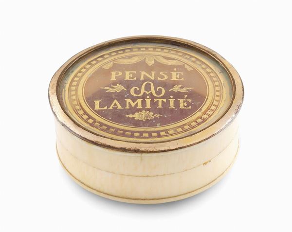 Scatola in osso di forma circolare  (Francia, XIX Sec.)  - Asta ARGENTI DA COLLEZIONE  - Colasanti Casa d'Aste