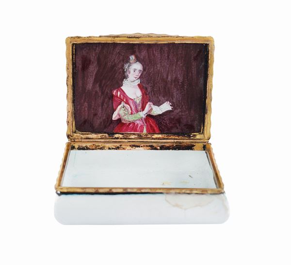 A porcelain box