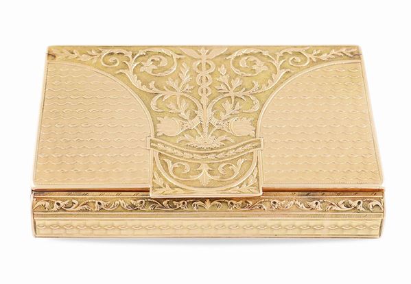 A pink gold snuffbox
