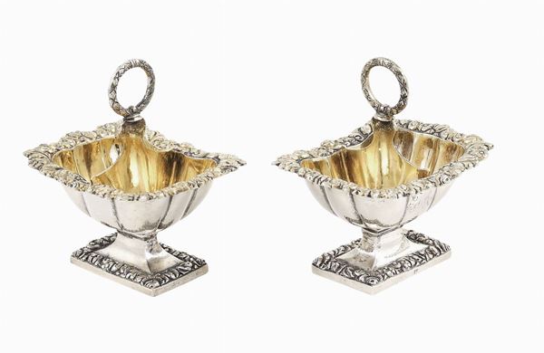 Coppia di saliere in argento e argento vermeil