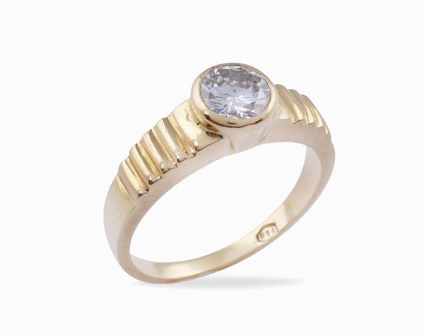 Anello solitario in oro giallo 18kt con diamante