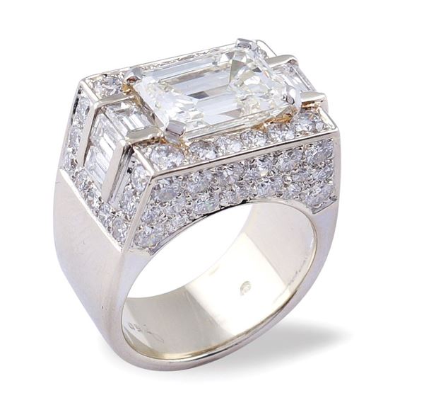 Anello in oro bianco 18kt con un diamante