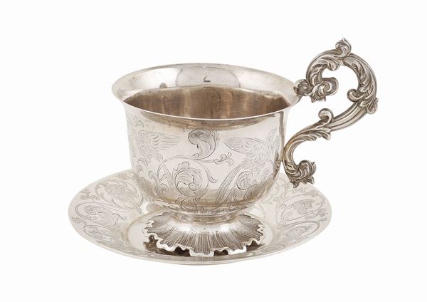 Tazza con piattino in argento