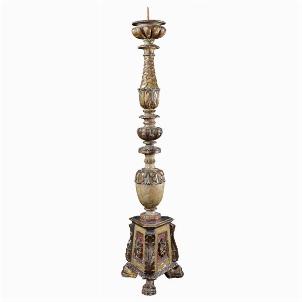 An antique lacquered and giltwood torch holder  (Italy, 18th century)  - Auction Fine Art from Villa Astor and other private collections - Colasanti Casa d'Aste