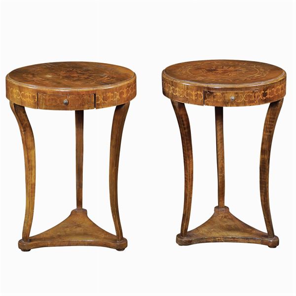 A pair of walnut gueridon  (France, 20th century)  - Auction Fine Art from Villa Astor and other private collections - Colasanti Casa d'Aste
