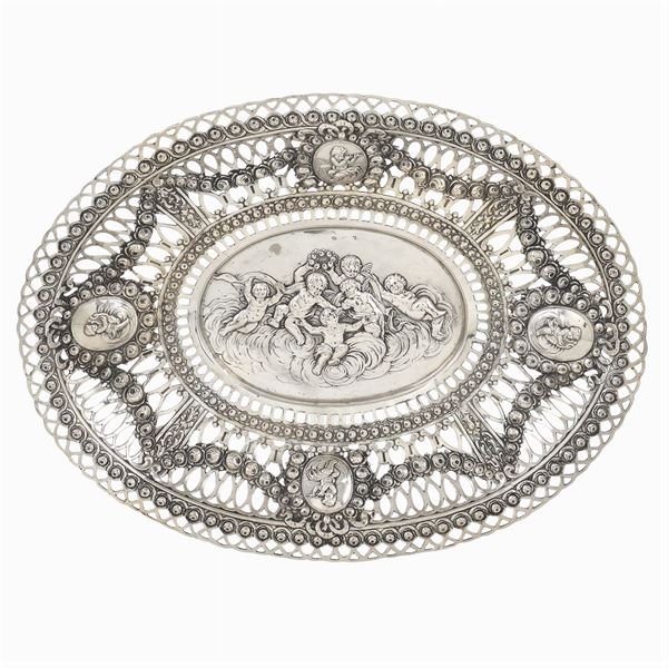 Cesto ovale in argento traforato  (Germania, XIX Sec.)  - Asta GIOIELLI E OROLOGI  - Colasanti Casa d'Aste