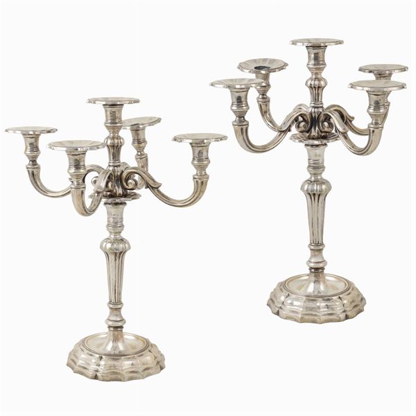 Coppia di candelabri a cinque fiamme in argento