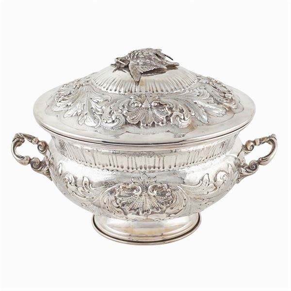 An important silver tureen