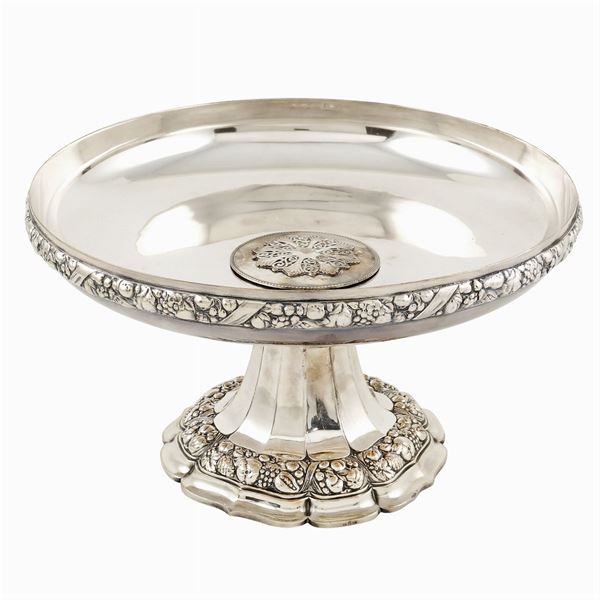 A silverplate circular centerpiece  (20th century)  - Auction  FINE JEWELS - Colasanti Casa d'Aste