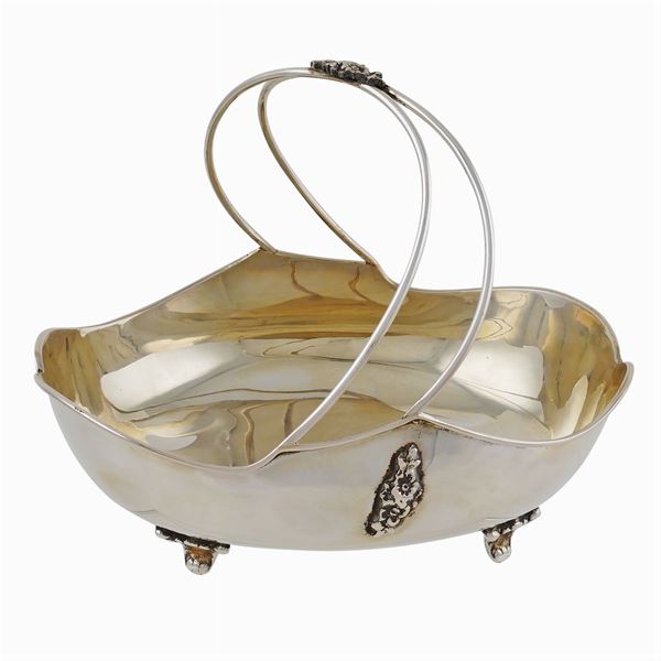 A silver basket  (Italy, 20th century)  - Auction  FINE JEWELS - Colasanti Casa d'Aste