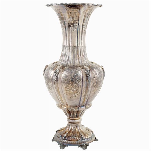 Grande vaso in argento