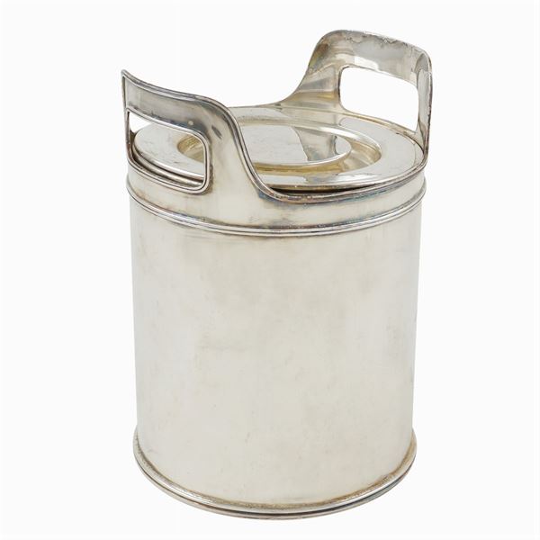 A silver ice bucket