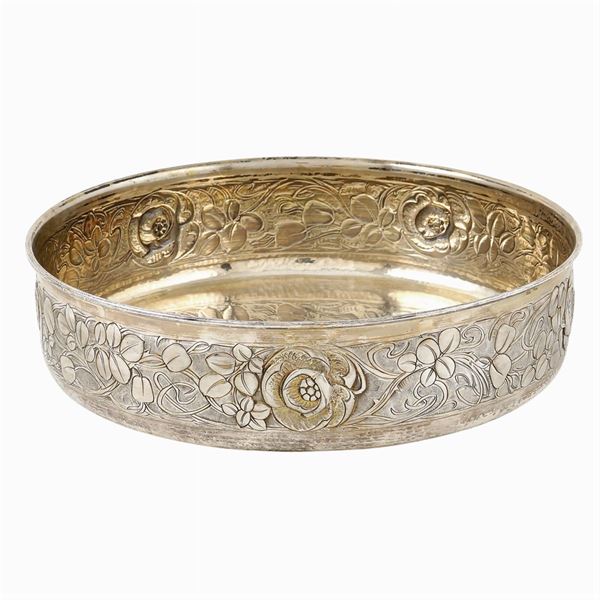 Centrotavola in argento  (Italia, XX Sec.)  - Asta GIOIELLI E OROLOGI  - Colasanti Casa d'Aste