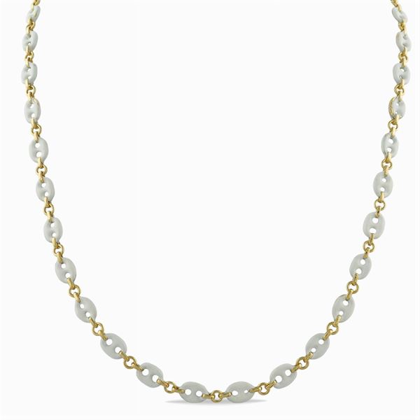 Lunga collana in oro giallo 18kt e smalto bianco